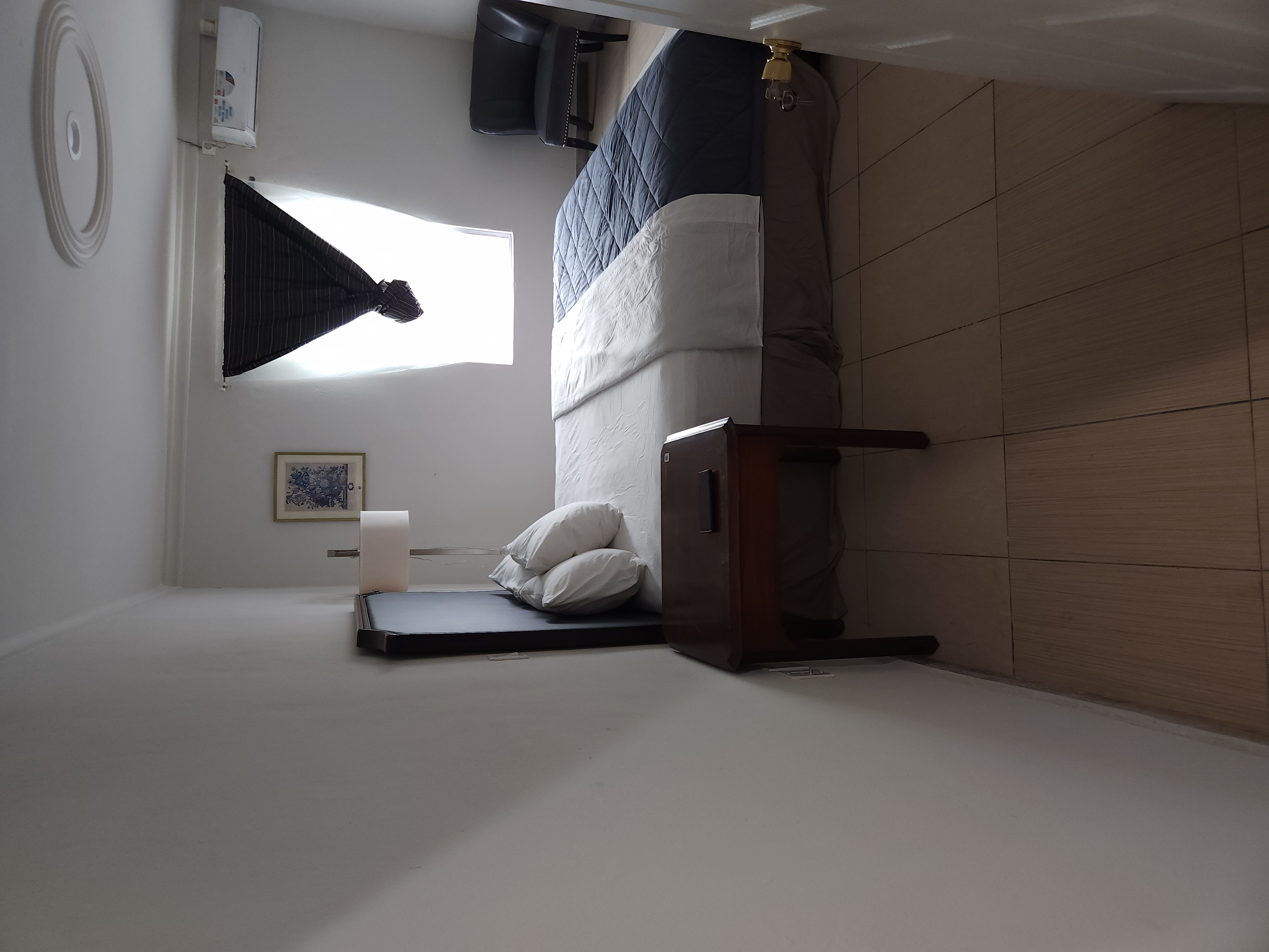 https://www.prime22-buea.com/storage/room-images/Kg0Gl29B4zypVK55BZ01zs550BXdFpej3CSHcNWZ.jpg